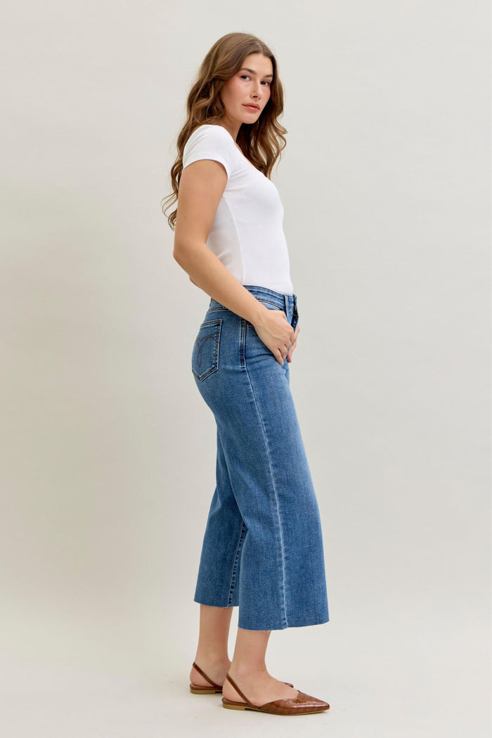 Judy Blue High Waist Crop Jeans w/ Raw Hem