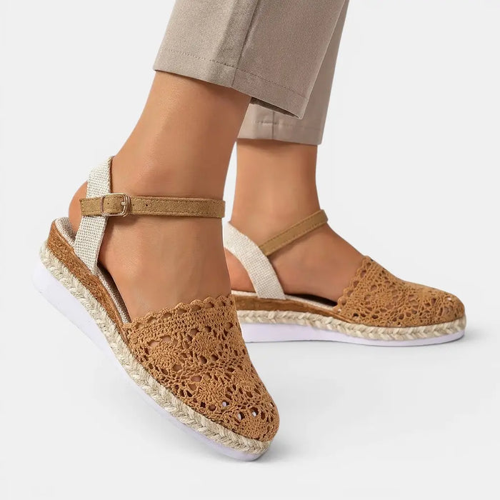 Women's breathable adjustable orthopedic sandals with cushioned soles and supportive straps, ideal for comfortable summer wear.