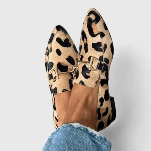 Women’s ergonomic leather loafers by LondonLaneStore, slip-on shoes with a sleek design and comfortable fit for everyday wear.