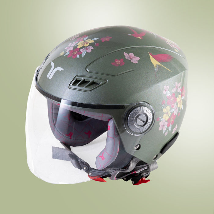 Best riding helmet for ladies scooty