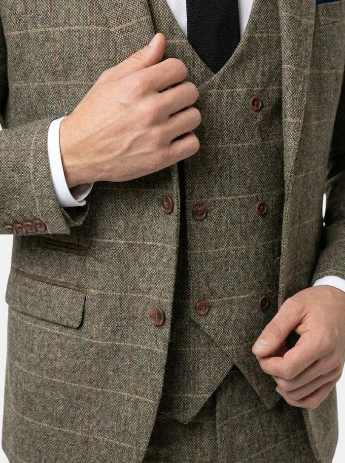 Max Men's check pattern suit with blazer, vest, and trousers, featuring a classic tailored fit and stylish check design.