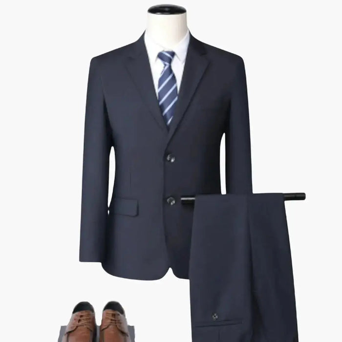 Men's breathable fabric slim fit suit, elegant wedding suit for men, tailored in classic style, in a neutral color.