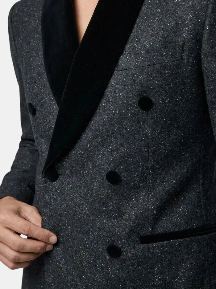 Men's lightweight fabric suit in classic slim fit, two-piece wedding outfit with tailored jacket and matching trousers from LondonLaneStore.