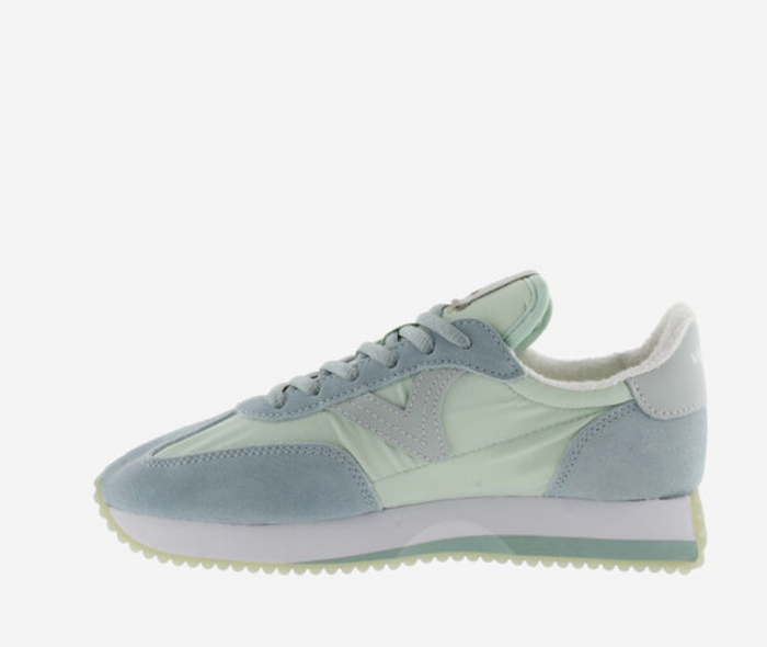 Victoria Cosmos Trainer ===SALE ====