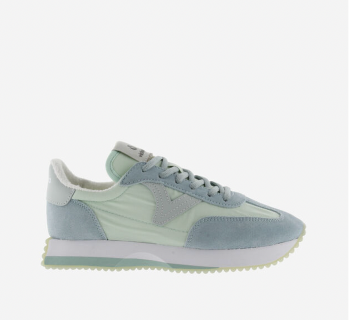 Victoria Cosmos Trainer ===SALE ====