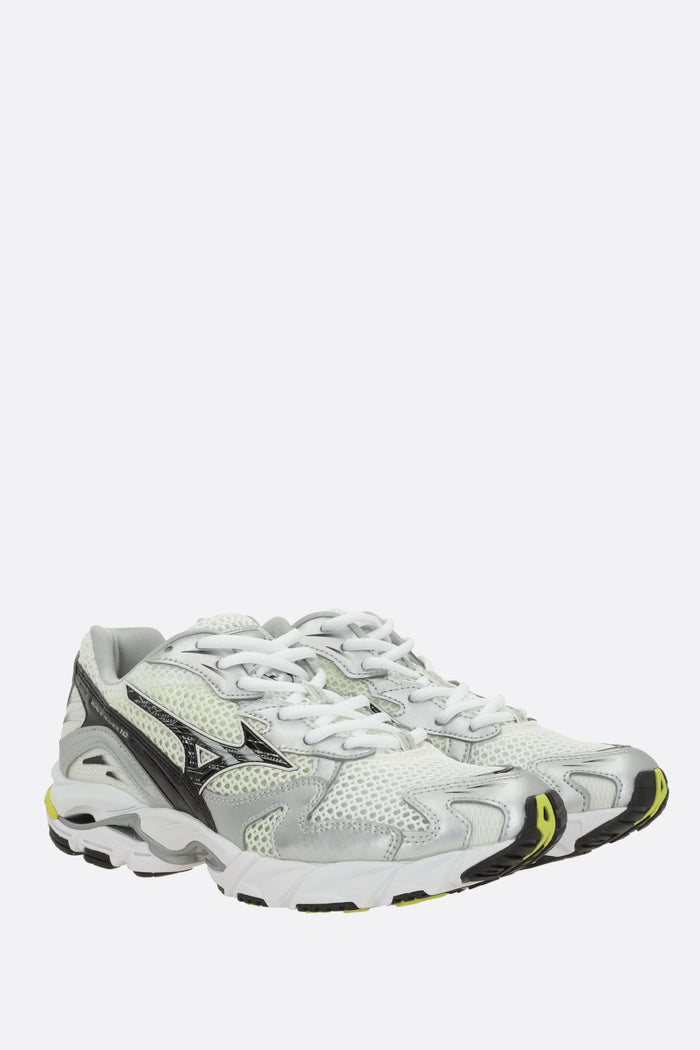 Wave Rider 10 sneakers