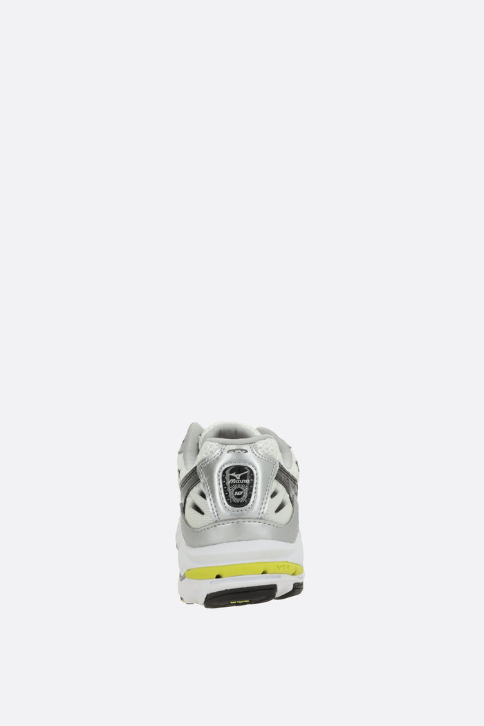 Wave Rider 10 sneakers