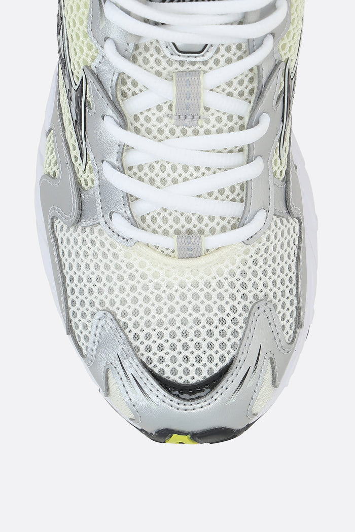Wave Rider 10 sneakers