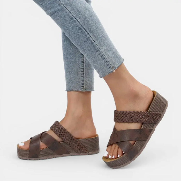 Women’s cushioned orthopedic sandals by LondonLaneStore featuring lightweight, comfortable summer footwear with elegant support.