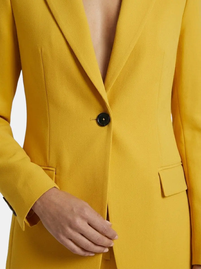 Women’s elegant blazer and wide-leg trousers suit by LondonLaneStore, tailored all-season pant suit for a sophisticated look.