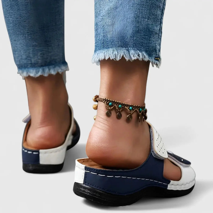 Women's lightweight gel orthopedic sandals with comfortable platform soles, ideal for everyday wear, in neutral tones.