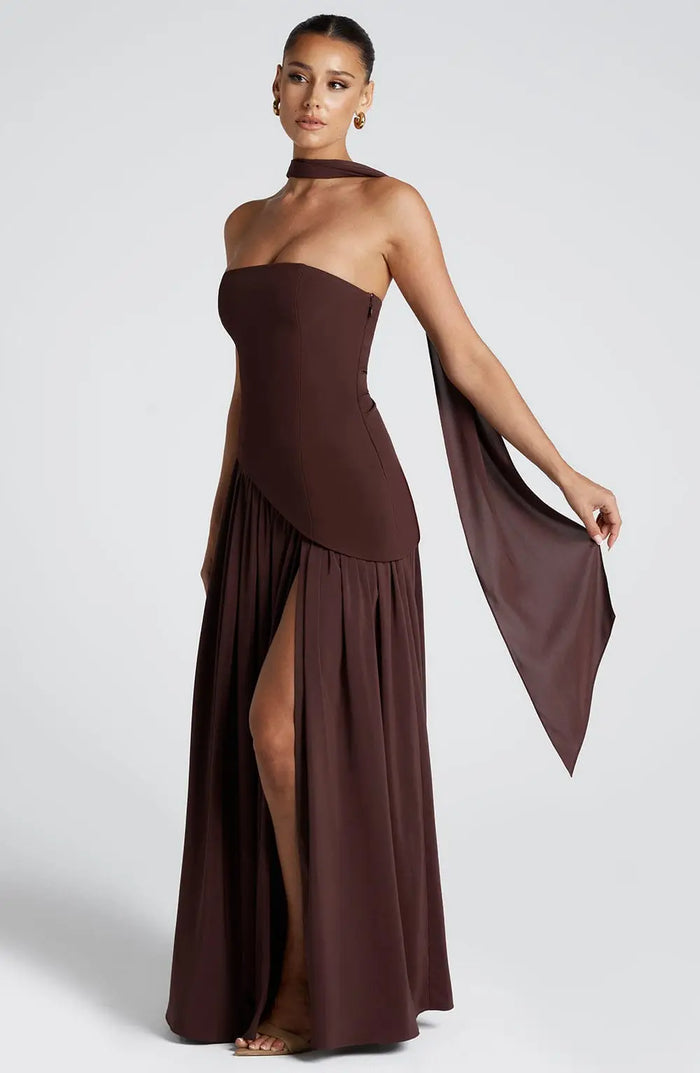 Women’s non-stretch chiffon maxi dress by LondonLaneStore featuring an elegant strapless summer formal gown.